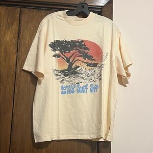 Levi's Oversized Surf Shop Tee